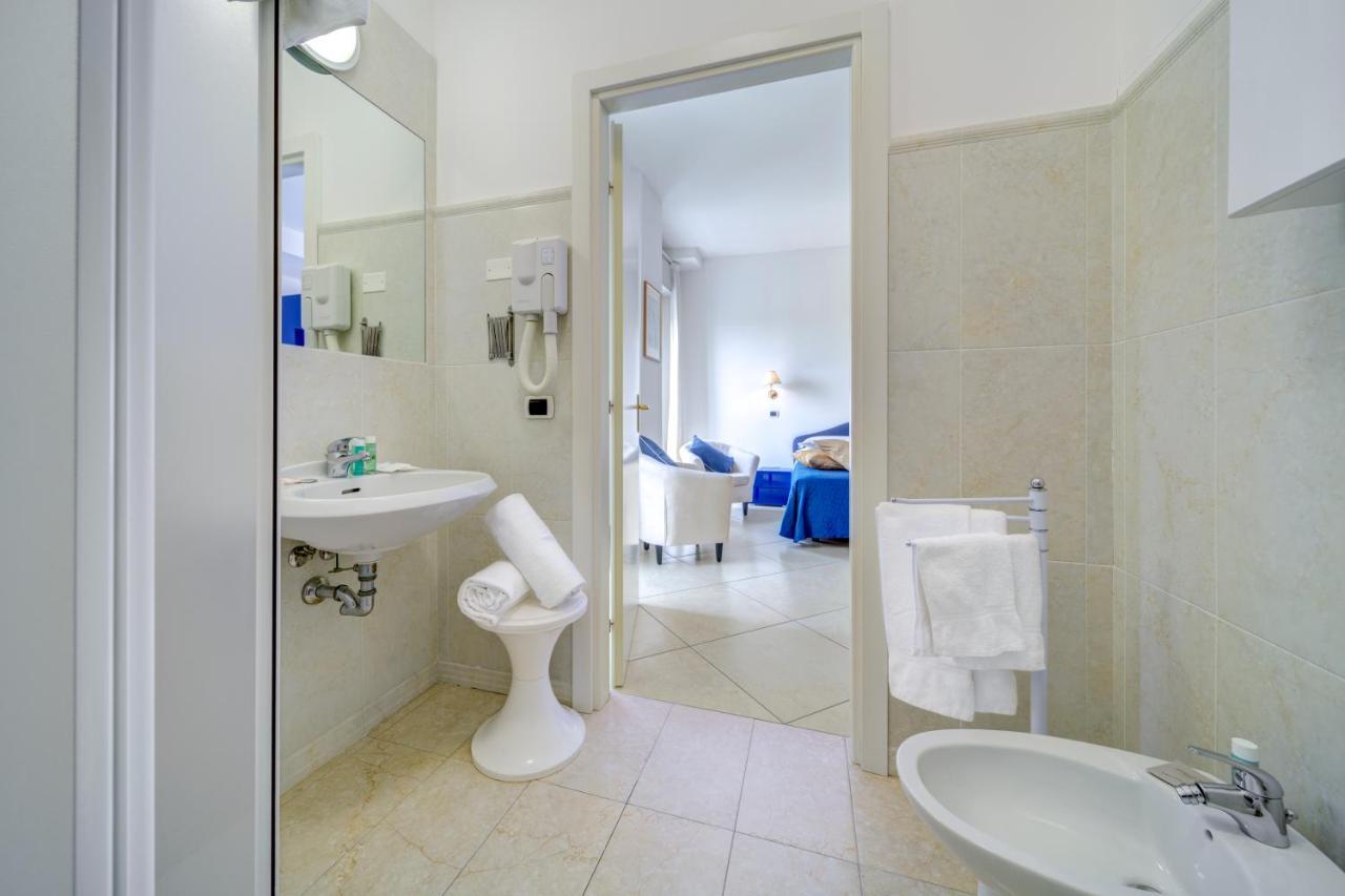 Hotel Carlton Beach Rimini Exterior photo